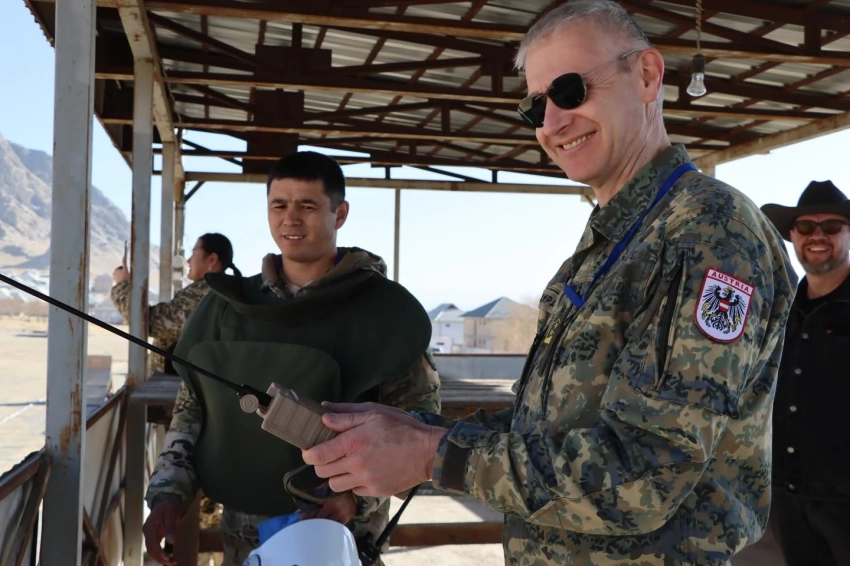 Пограничников Кыргызстана подготовили к противодействию взрывным угрозам