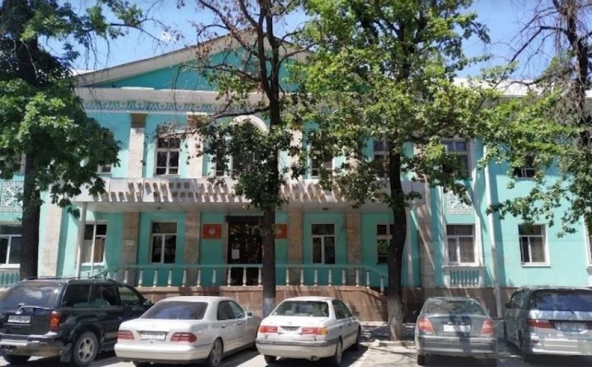 На месте музыкального училища в Бишкеке начали строить 8-этажное здание