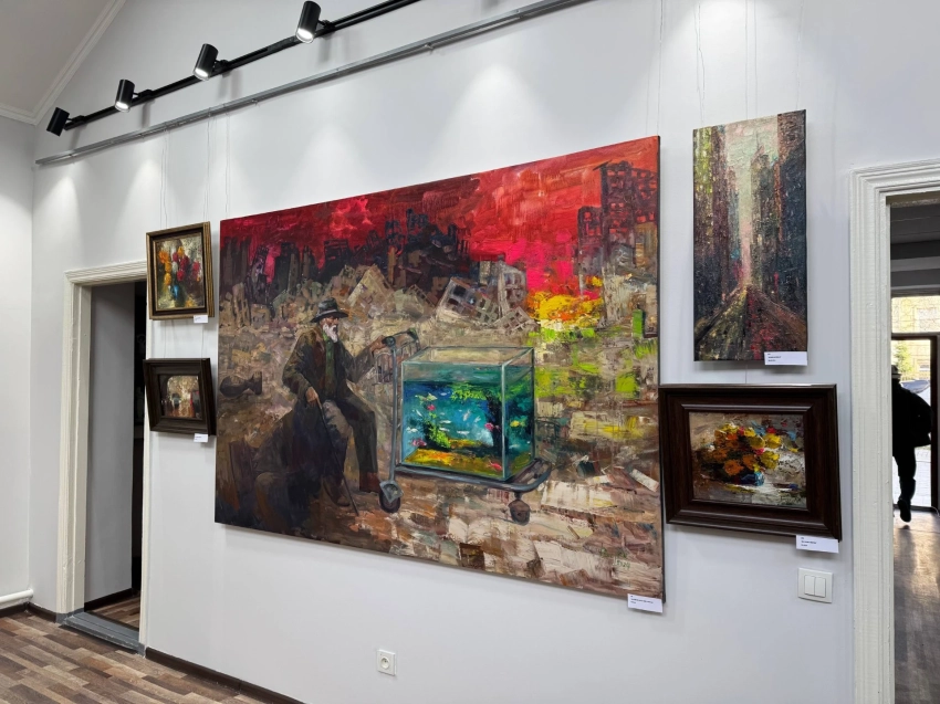 Яркие краски Нью-Йорка на холстах Базаркула Омуркул уулу. Выставка в Бишкеке