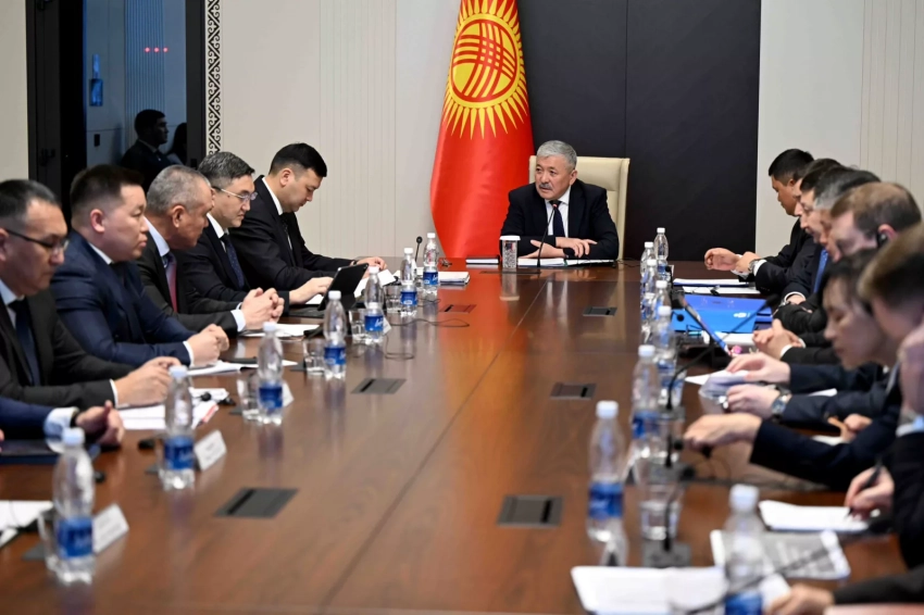 Председатель кабмина провел совещание по вопросам создания специальной финансовой инвестиционной территории «Тамчы»