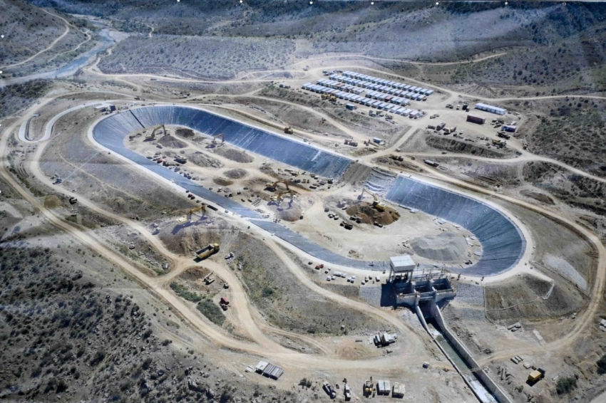 Началось строительство бассейна декадного регулирования на реке Ак-Суу