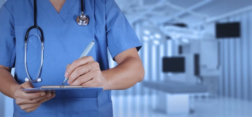 С 1 апреля 2026 года зарплата педагогов и медиков в Кыргызстане будет повышена в среднем на 100%