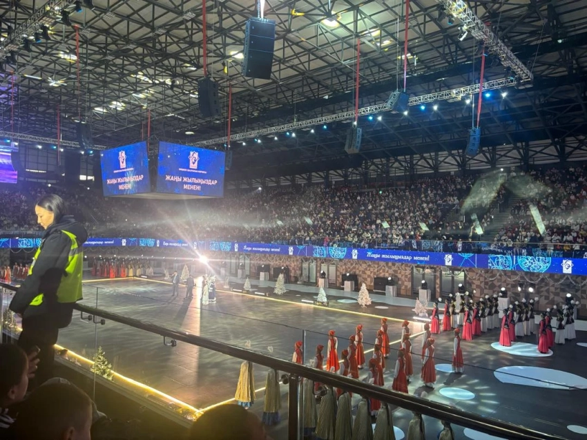 От волшебства до аншлага: как в Бишкеке прошла главная новогодняя елка города