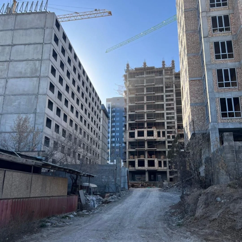 ГКНБ выявил факт незаконного отчуждения имущества у общества слепых и глухих в Бишкеке