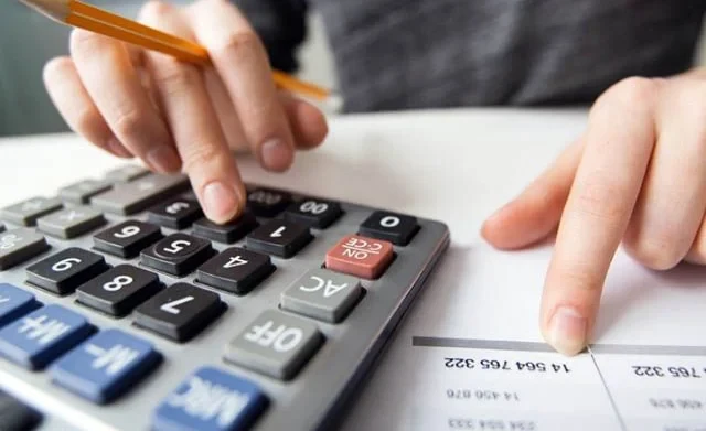 Депутат поинтересовался причиной высоких кредитных ставок в коммерческих банках