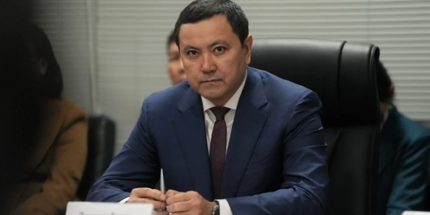 Каныбек Досмамбетов: Пять тысяч врачей получат ипотеку вне очереди