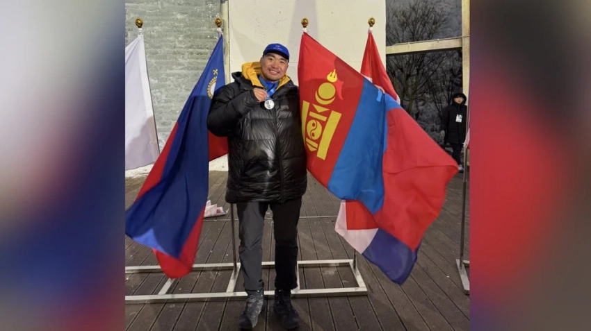 Сайханжаргал Отгонбаяр завоевал серебро на Кубке мира по ледолазанию