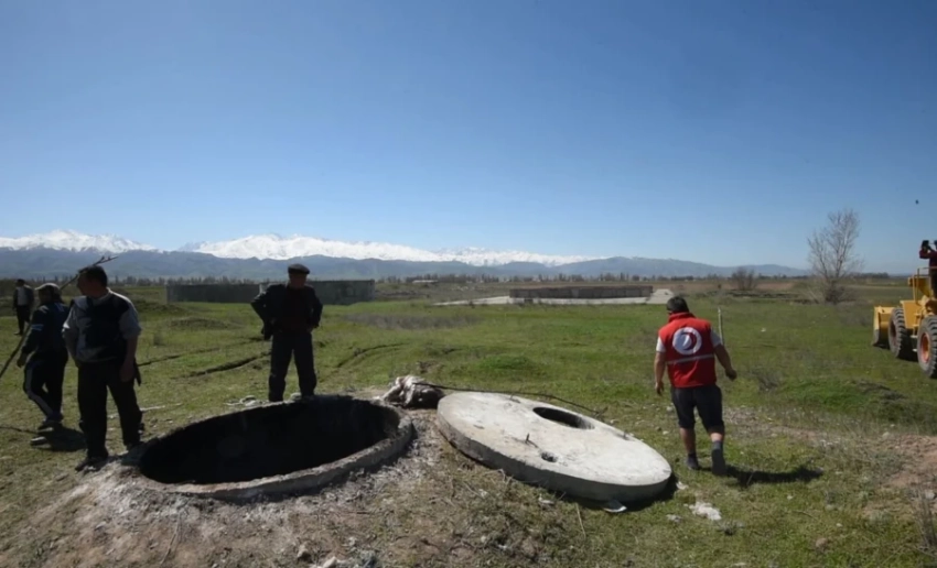 В Оше переполнена яма Беккари