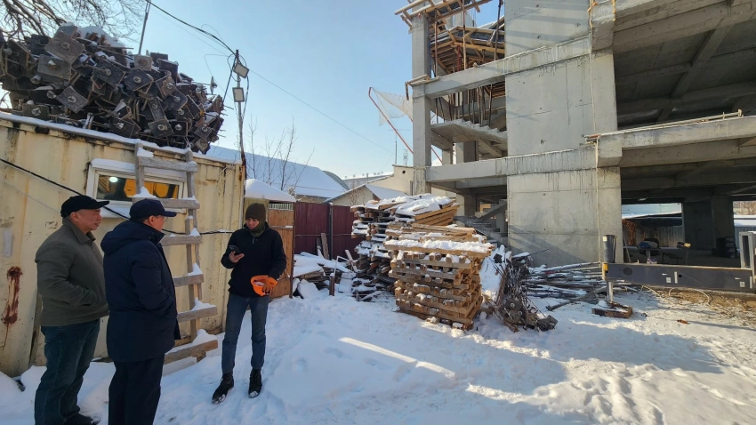 В Бишкеке оштрафовали стройкомпанию, строившую медцентр с нарушениями