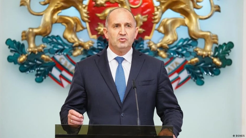 Президент Болгарии Румен Радев подал в отставку