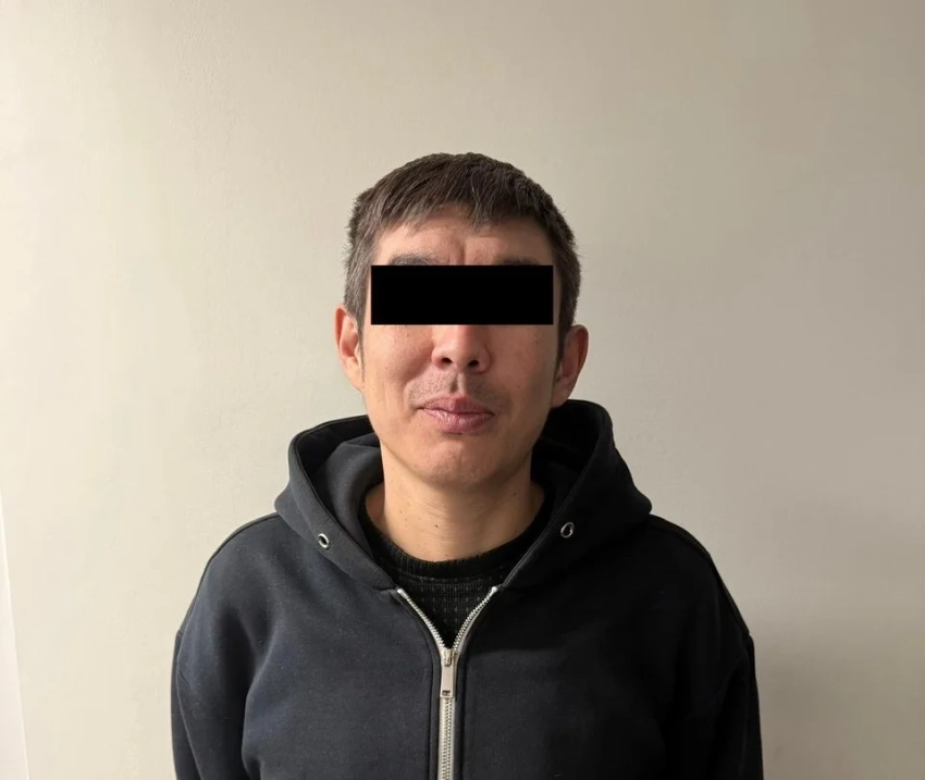 В Бишкеке милиционер с сообщницей вымогал деньги у мужчины по делу об «изнасиловании»