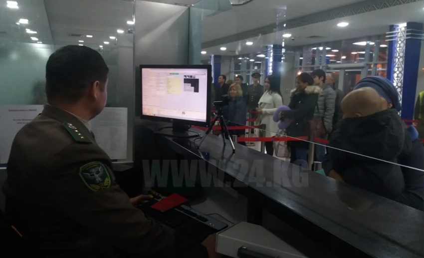 В 2025 году в Кыргызстан въехали почти 21 млн иностранных граждан