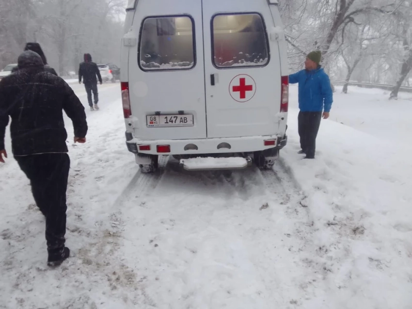 На трассе Бишкек - Нарын - Торугарт произошло смертельное ДТП