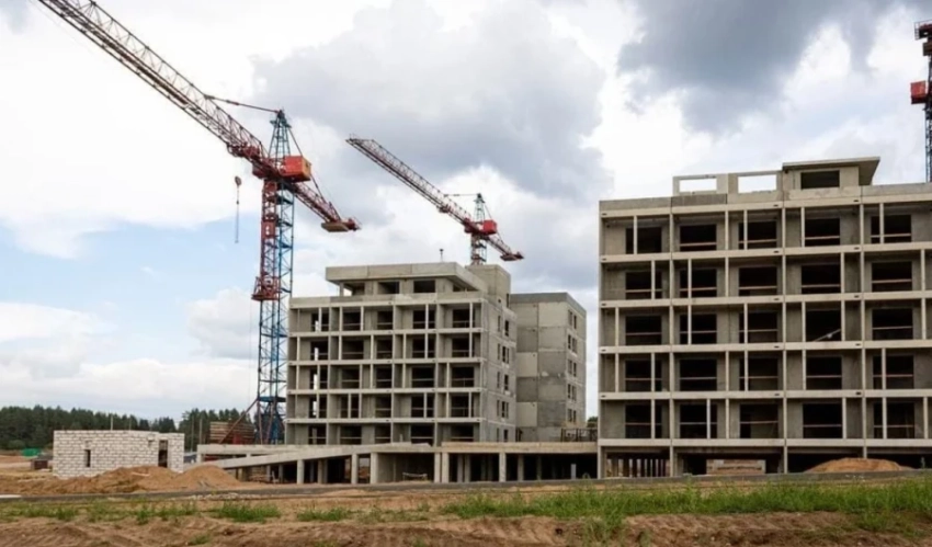 Депутат: Надо снять ролики, чтобы молодежь не уезжала и приходила на стройки в Кыргызстане