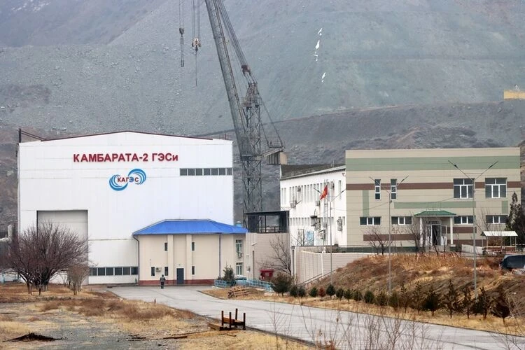 На Камбаратинской ГЭС-2 начали монтаж конструкций для нового гидроагрегата