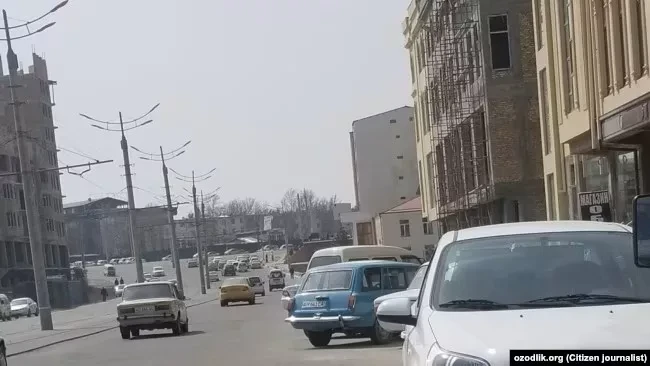 В Узбекистане запрещают машины, которым больше полувека. Владельцы старых авто критикуют решение