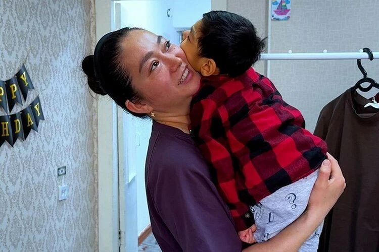 Сила Бегайым: как мама особенного ребенка строит бизнес ради будущего детей