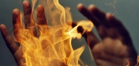 В Ак-Суу женщина совершила самоподжог, узнав о беременности дочери