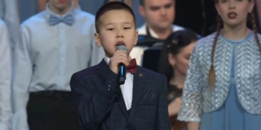 Юный кыргызстанец вошел в историю легендарного конкурса "Романсиада"