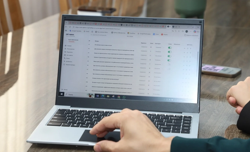 Школьникам готовят бесплатный мобильный помощник для подготовки к ОРТ