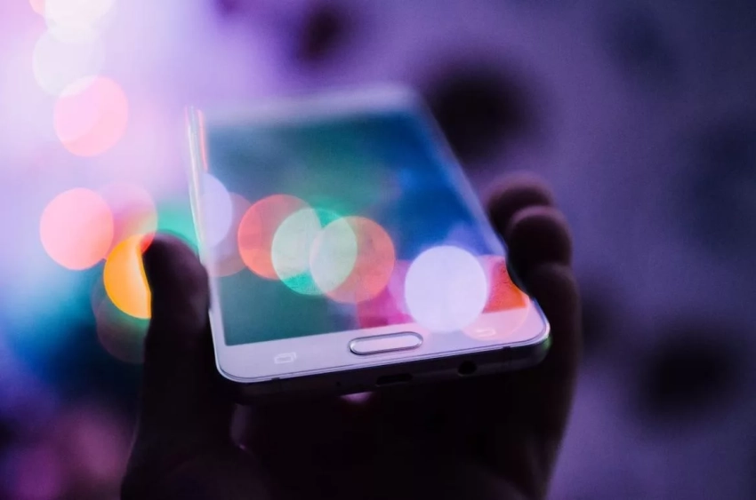 Смартфоны выбирают, как будут выглядеть наши воспоминания. Они могут нравиться, но это может изменить наше восприятие мира