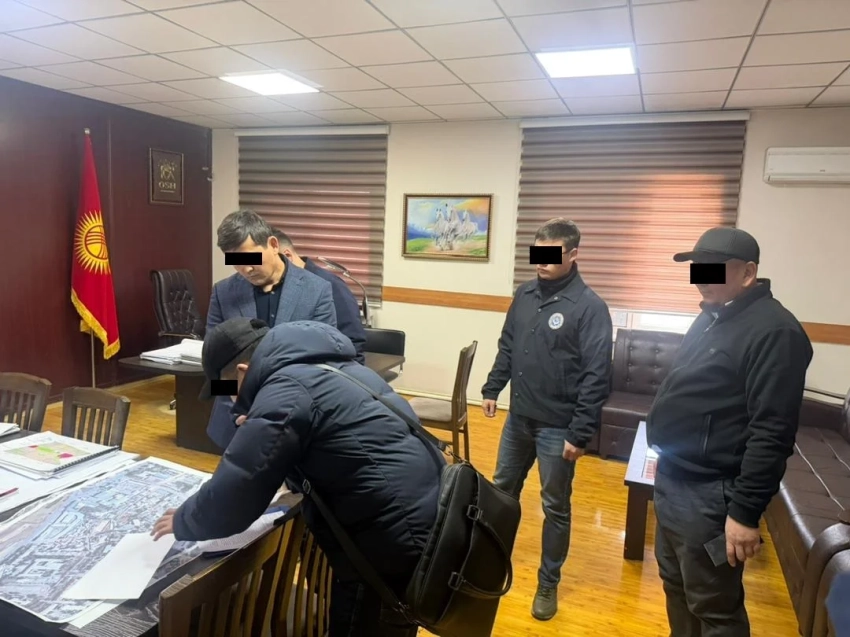 В Оше выявили схемы с парковками при ЖК. Задержаны должностные лица архитектуры