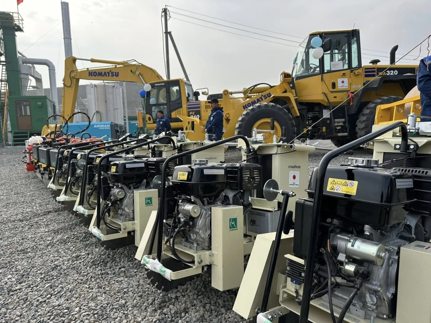 Япония передала Баткенской области 43 единицы спецтехники