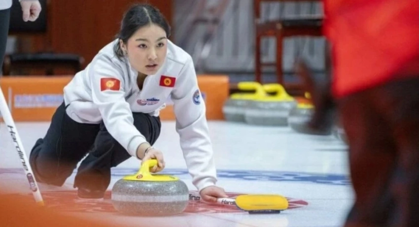 Юниорская команда Кыргызстана выступила на турнире по керлингу в Китае