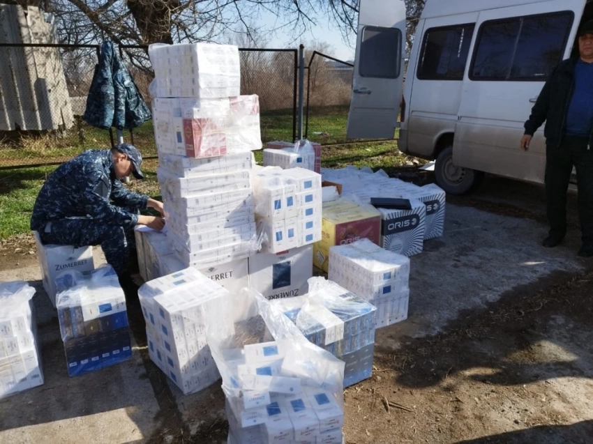 Пресечена перевозка контрафактных сигарет в Ысык-Атинском районе