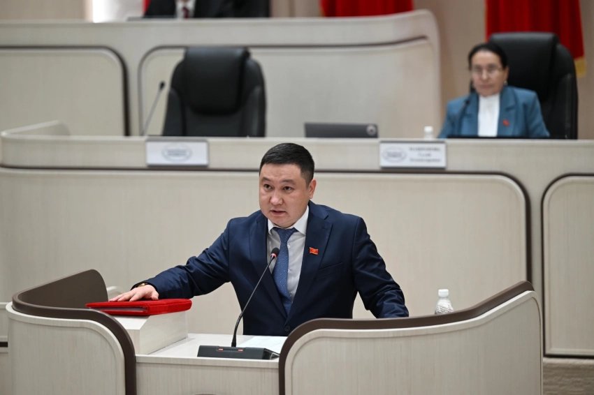 В комитете Жогорку Кенеша по ТЭК сменился заместитель председателя
