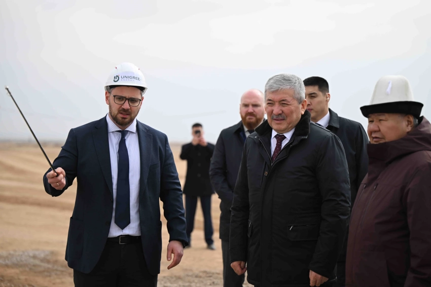 Глава кабмина ознакомился с реализацией проектов солнечной энергетики на Иссык-Куле