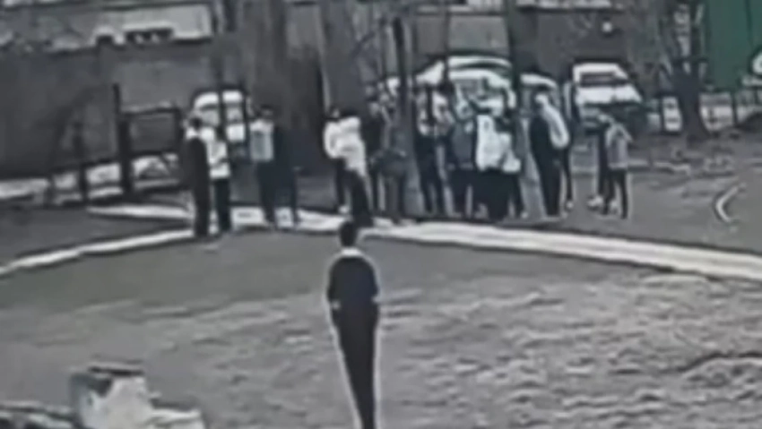 Избиение учителя в бишкекской школе: возбуждено уголовное дело