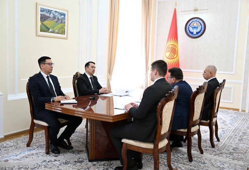 Улучшение условий для кыргызских мигрантов обсудили торага ЖК и посол России