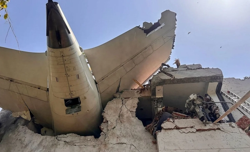 В восточном штате Индии Джаркханд потерпел крушение медицинский самолет