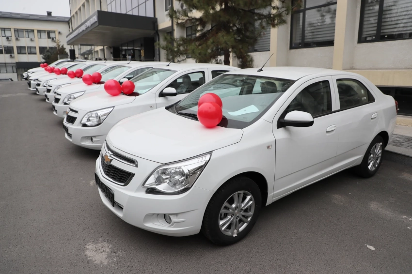 Национальной академии наук передали новые автотранспортные средства