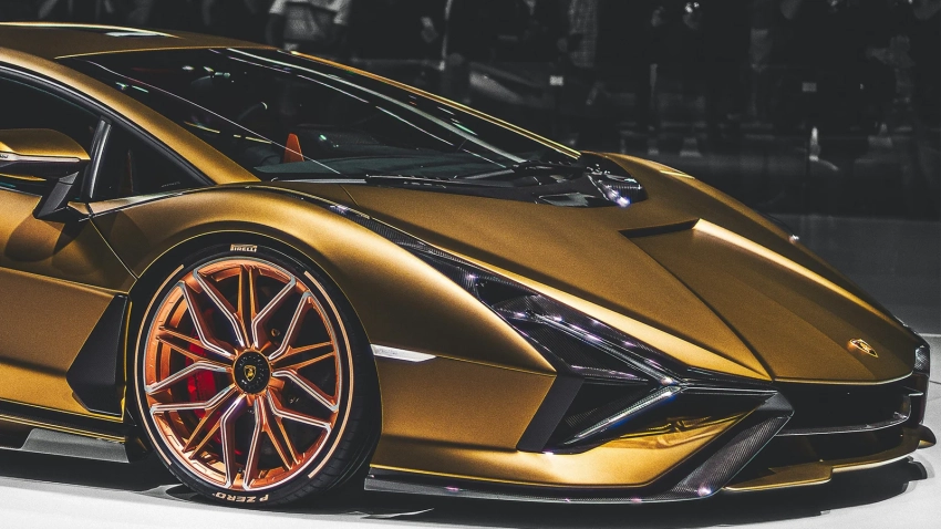 В Lamborghini прекратили работу над полностью электрическими суперкарами