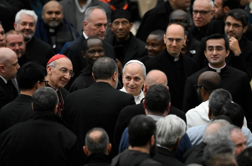 Папа Римский просит священников перестать писать проповеди с помощью ChatGPT