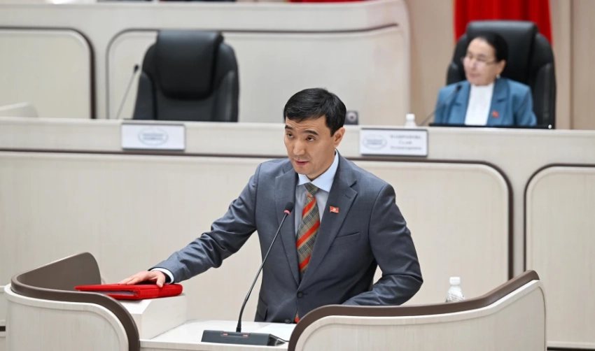 Депутат Медербек Алиев стал первым заместителем Торага ЖК