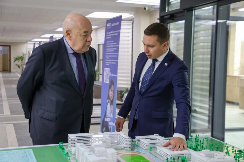 Спецпредставитель Президента РФ Михаил Швыдкой посетил КРСУ