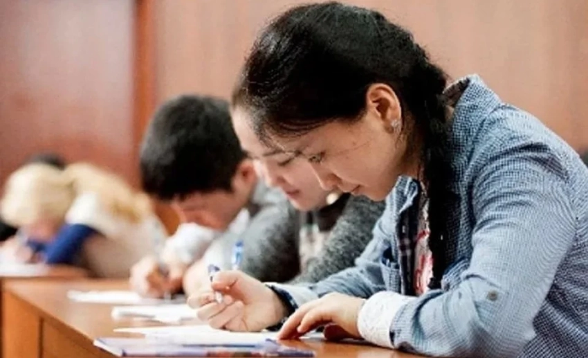 Байсалов: По стипендиальной программе «Эл үмүтү» обучается 52 стипендиата