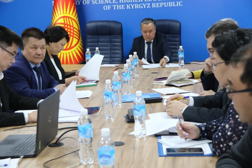 В КР намерены подготовить кадры в сфере ИИ и блокчейн-технологий