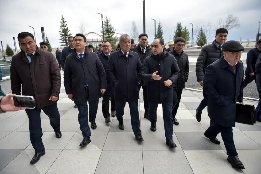 Чиновникам из регионов показали, как Бишкек превращает ТБО в электроэнергию