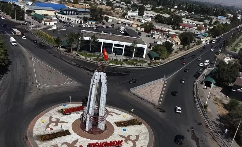 Жители Токмока просят установить светофоры на опасных участках трассы Бишкек–Нарын–Торугарт