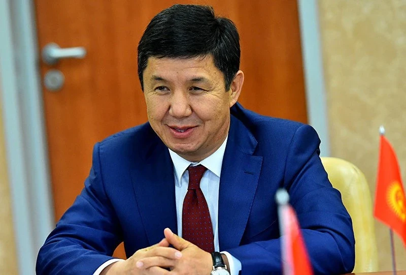 8 Марта — политики рассказали, как поздравят своих женщин