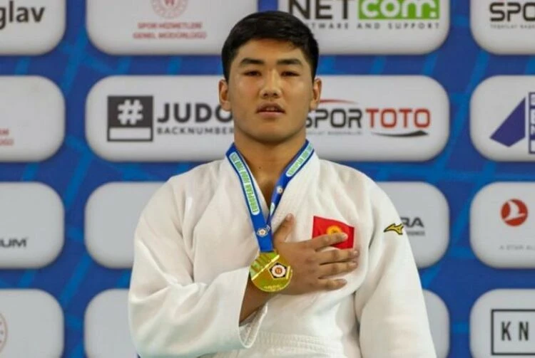 Дзюдоист Мухаммедали Ырысдолотов взял золото открытого Кубка Европы