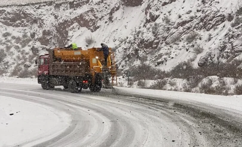 На перевале Төө-Ашуу действует ограничение для грузовых авто
