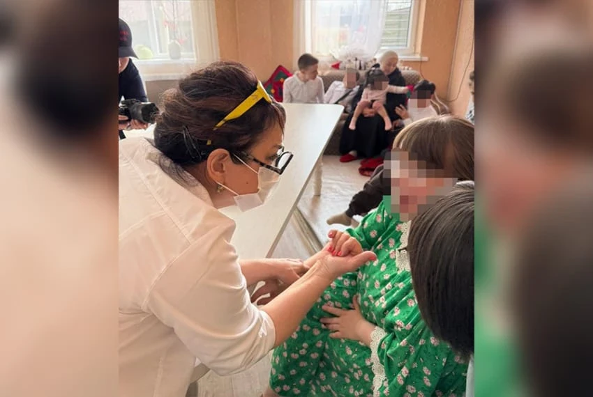 Врачи провели выездной медосмотр в реабилитационном центре «Үмүт — Надежда»