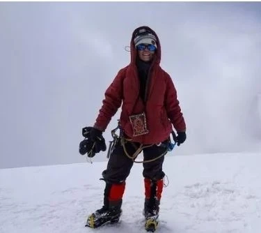 Поиски российской альпинистки на пике Победы оценили в $2–3 млн