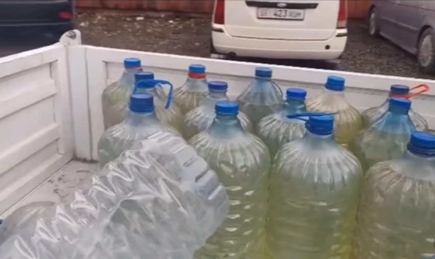 На трассе Бишкек–Чалдабар проходит рейд против незаконной продажи топлива