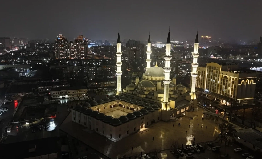 Стала известна дата священной ночи Кадыр тун